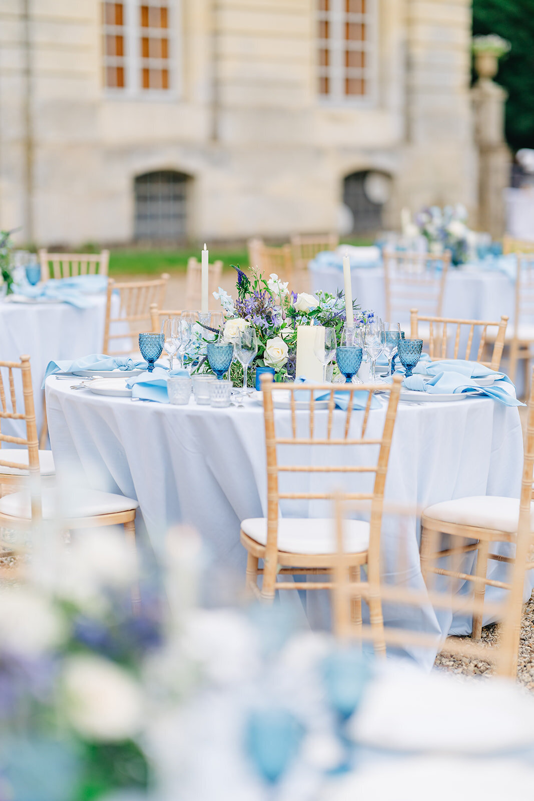 MorganeBallPhotography-Wedding-ZoeEdward-11-ChateauChamplatreux-Dinner-37-0057