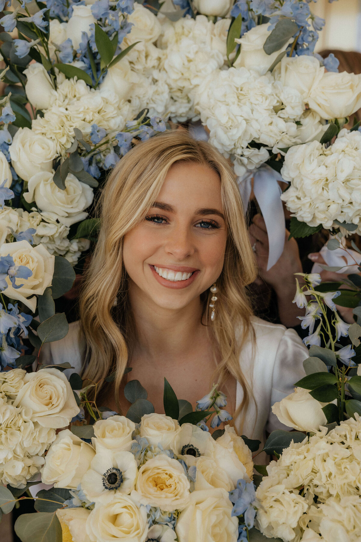 jmay-photo-happy-bride-flowers-northern-utah-wedding