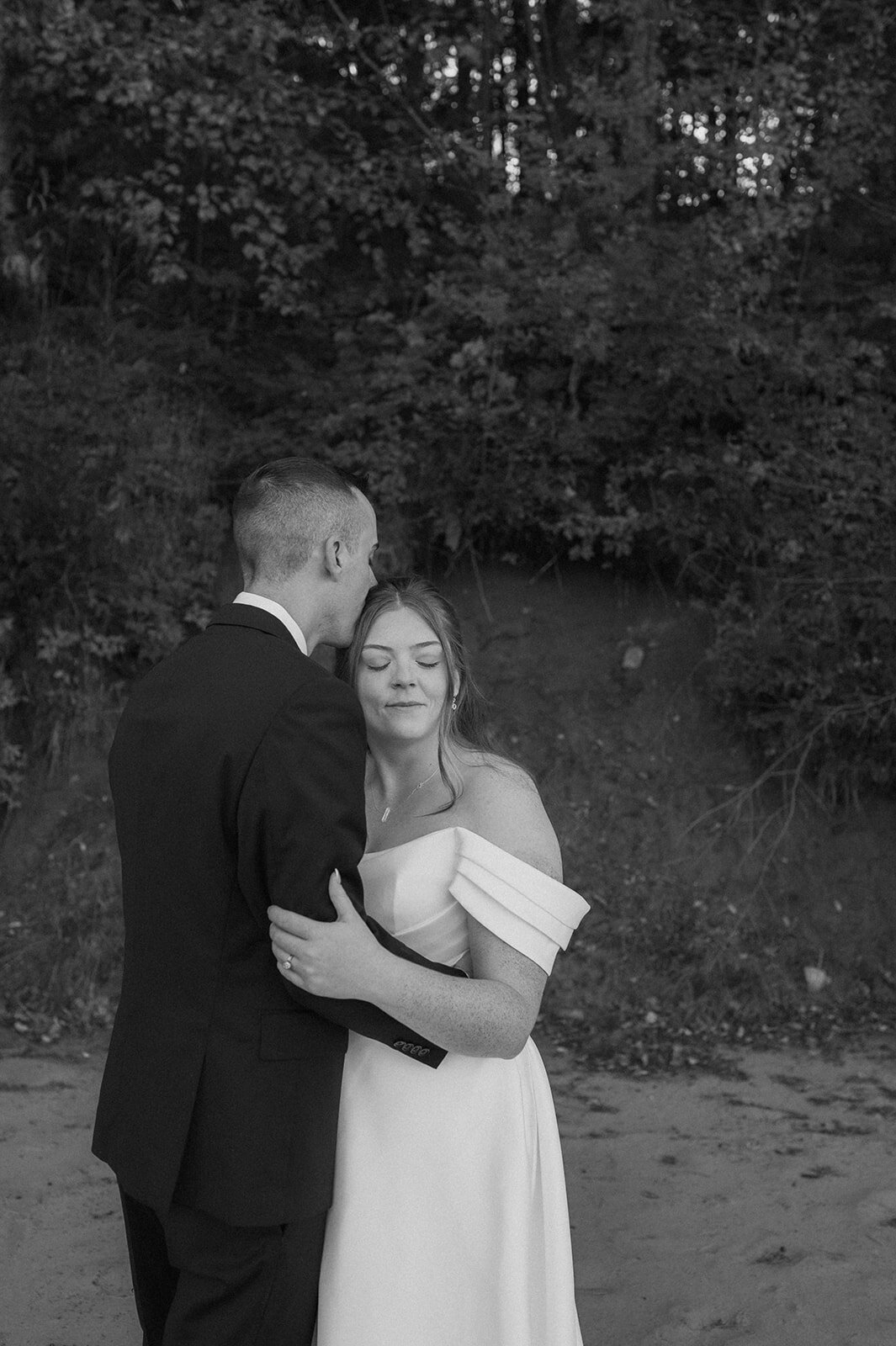 michigan hawaii elopement photographer