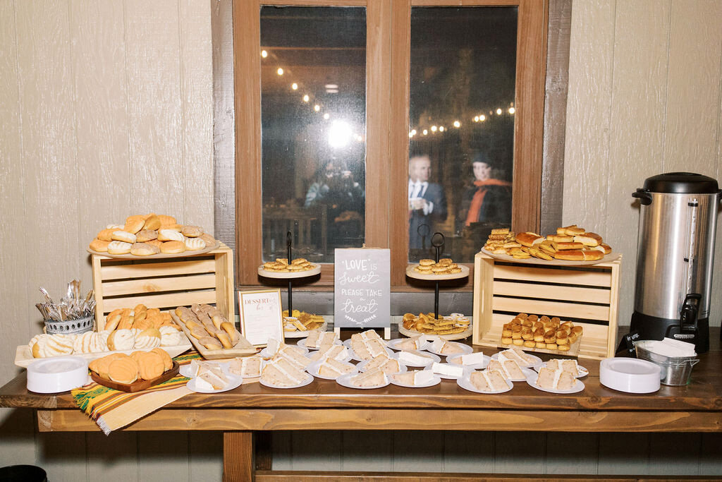 Sally and Pablo_dessert table-1