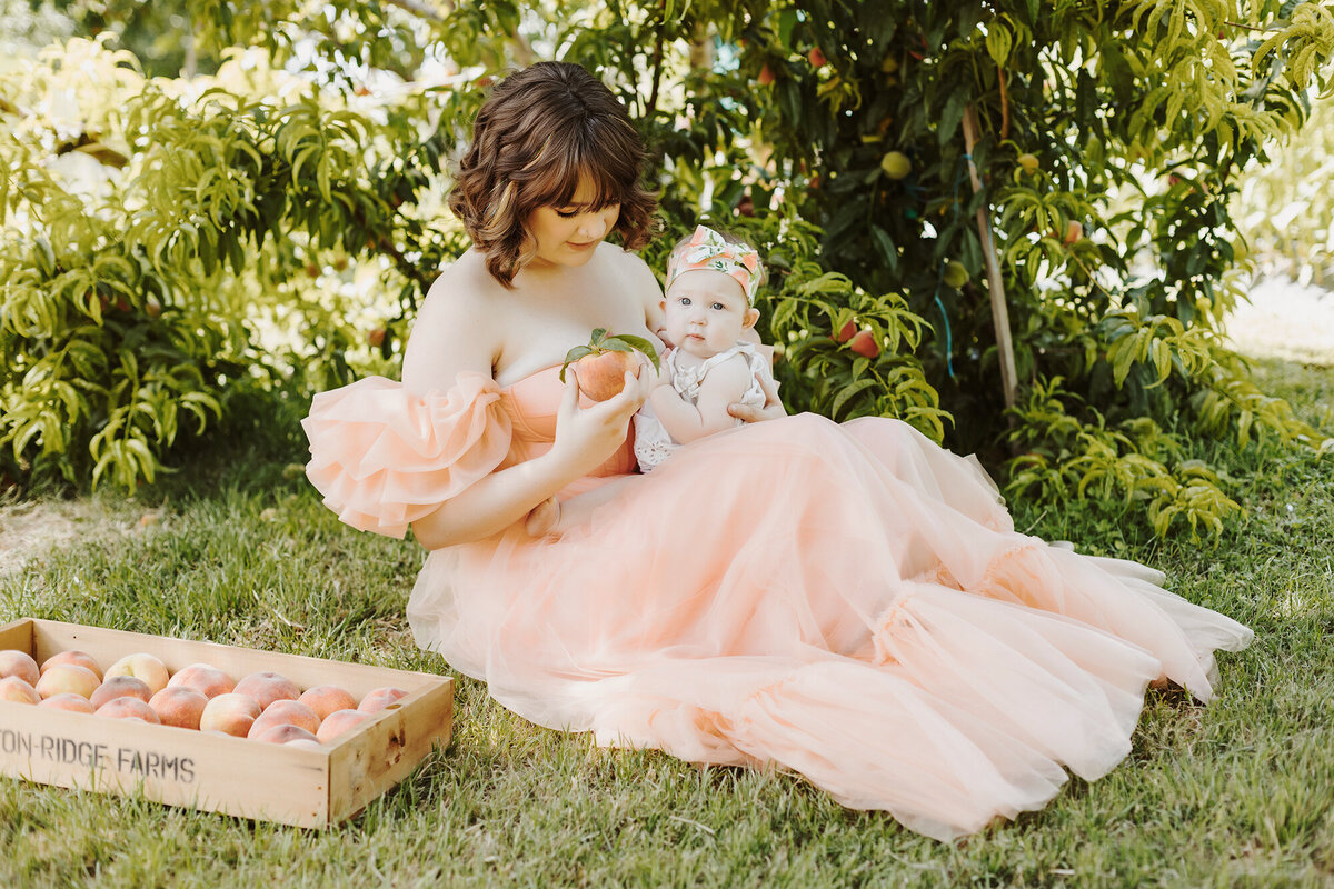 Spring-Family-Photoshoot-Orchard