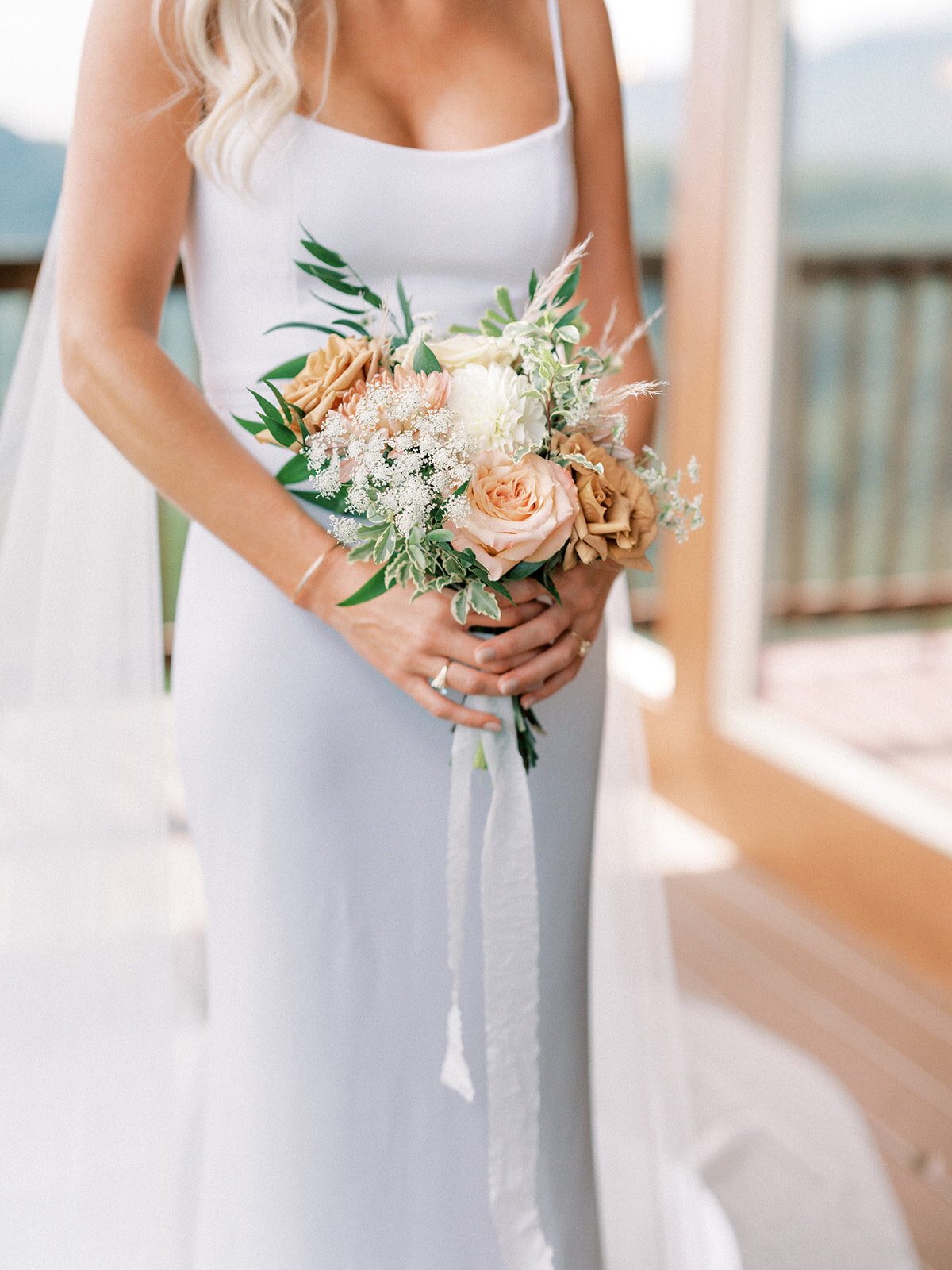 smoky-mountain-wedding-venues-magnolia-bridal-bouquets