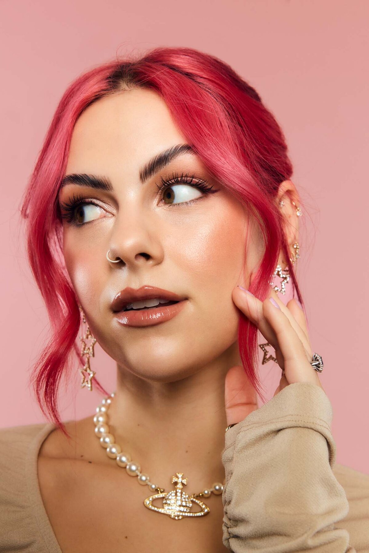 RARE BEAUTY Sophie Hannah Beauty Blogger