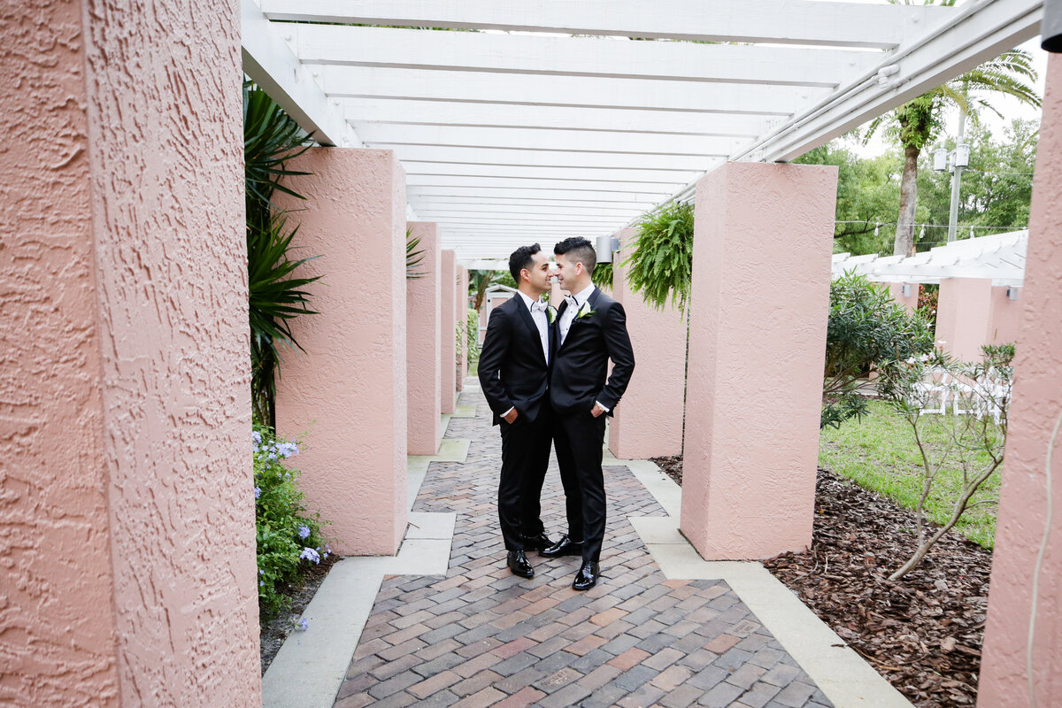 lifelong-photography-the-vinoy-hotel-florida-wedding-chantilly-chic-celebrations-1