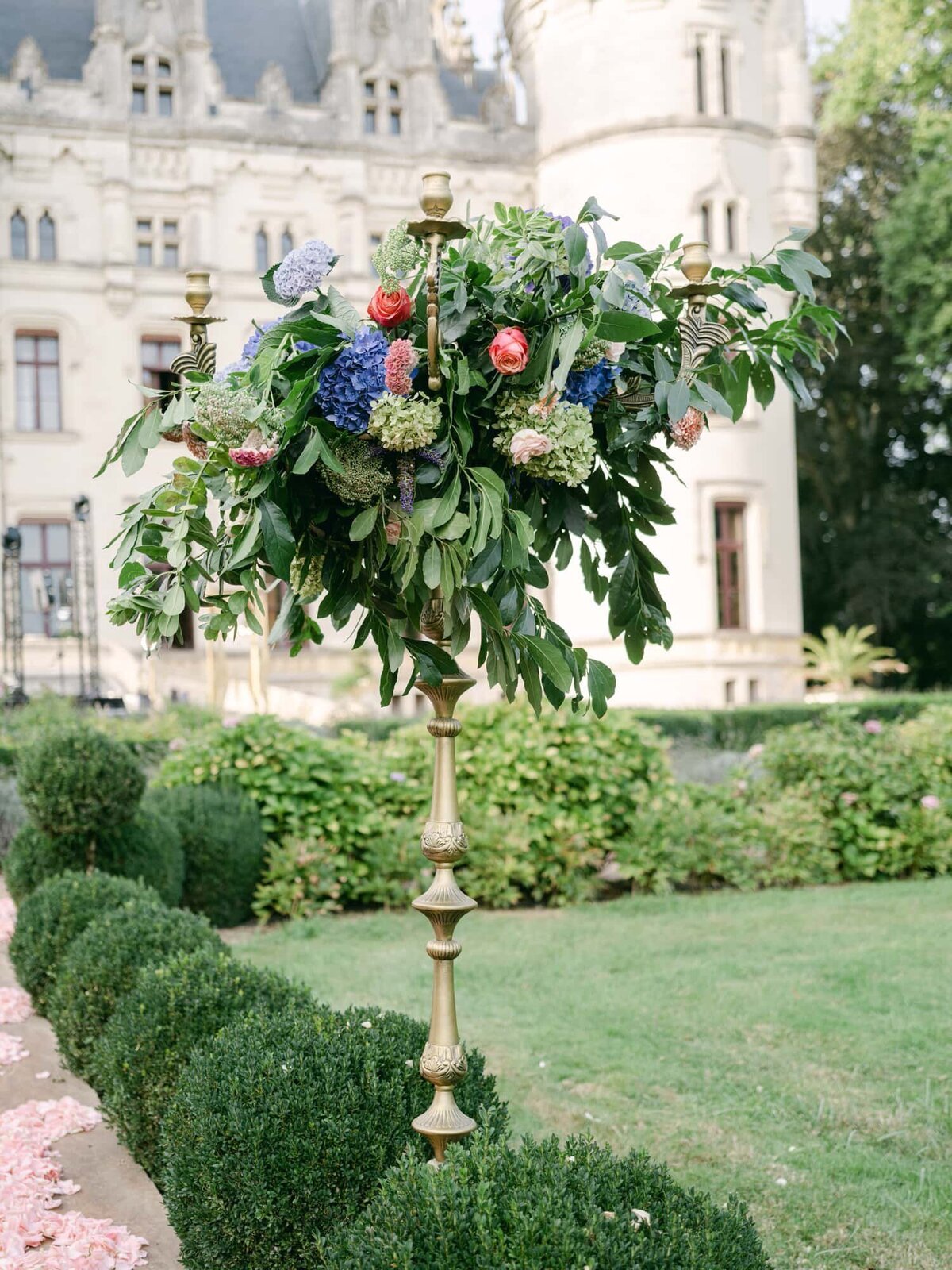 Destination wedding in France - Chateau Challain - Serenity Photography - 40