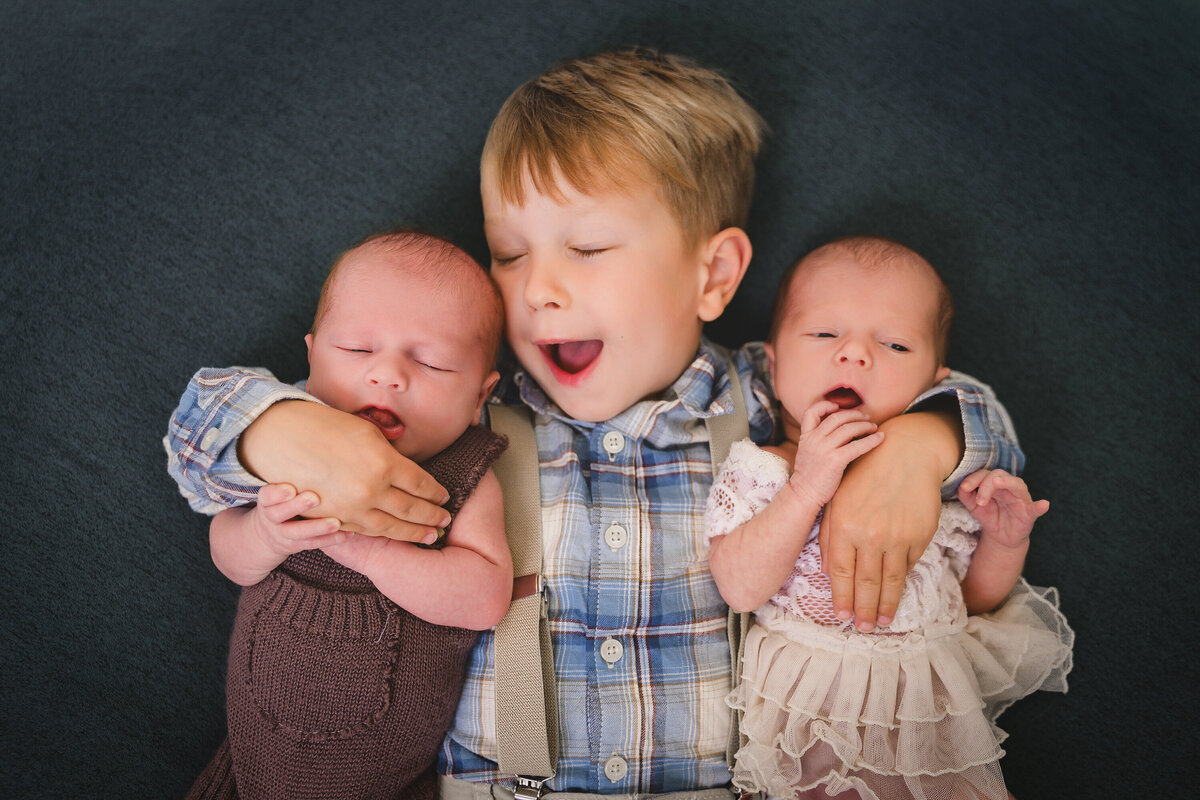 20250612-AnnaMunandarPhotography-MeganMullins-TwinBaby-MargotHenry-2343-Edit-Editsrgb-edit3000