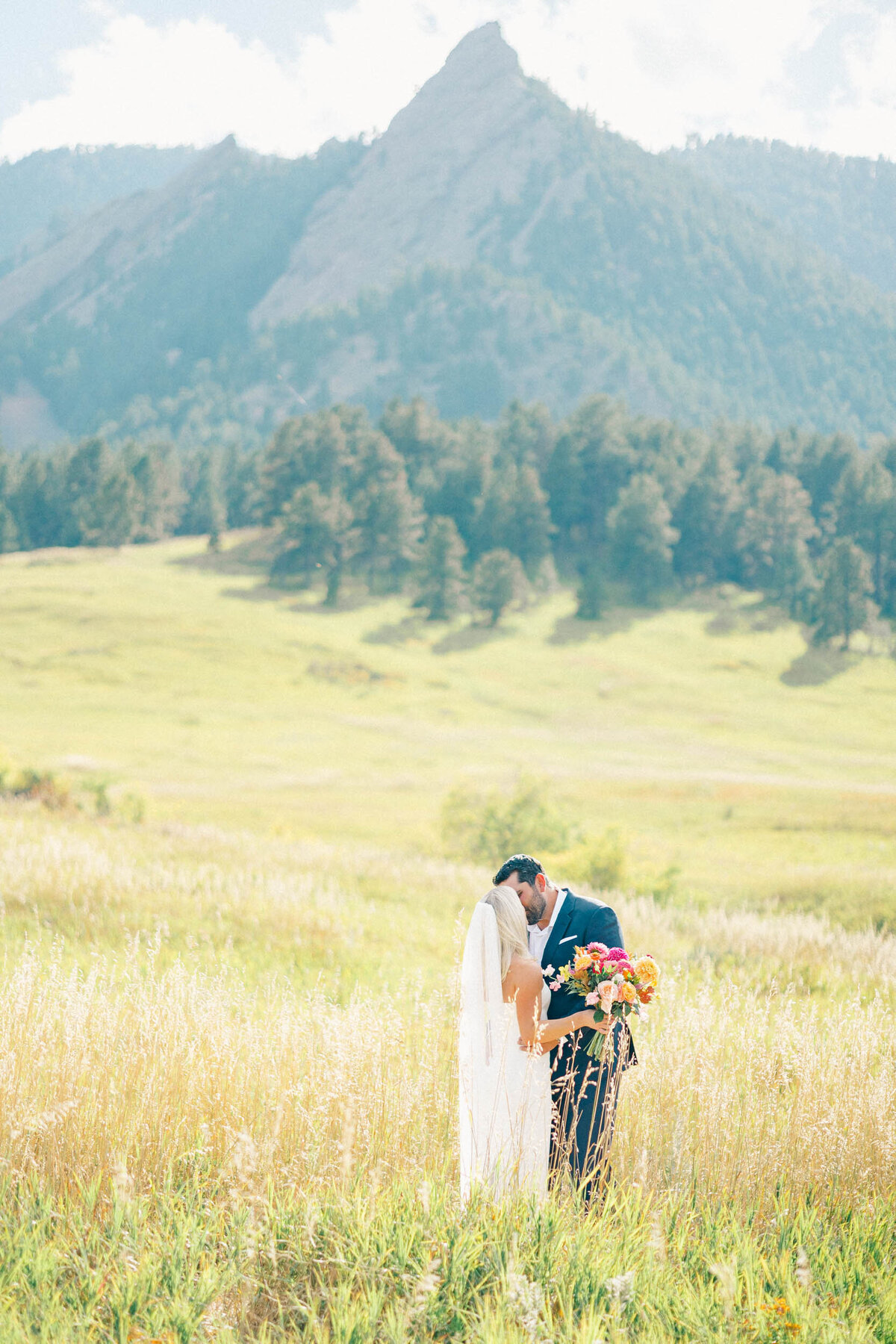 Light-and-airy-Colorado-Wedding-Photographer-9