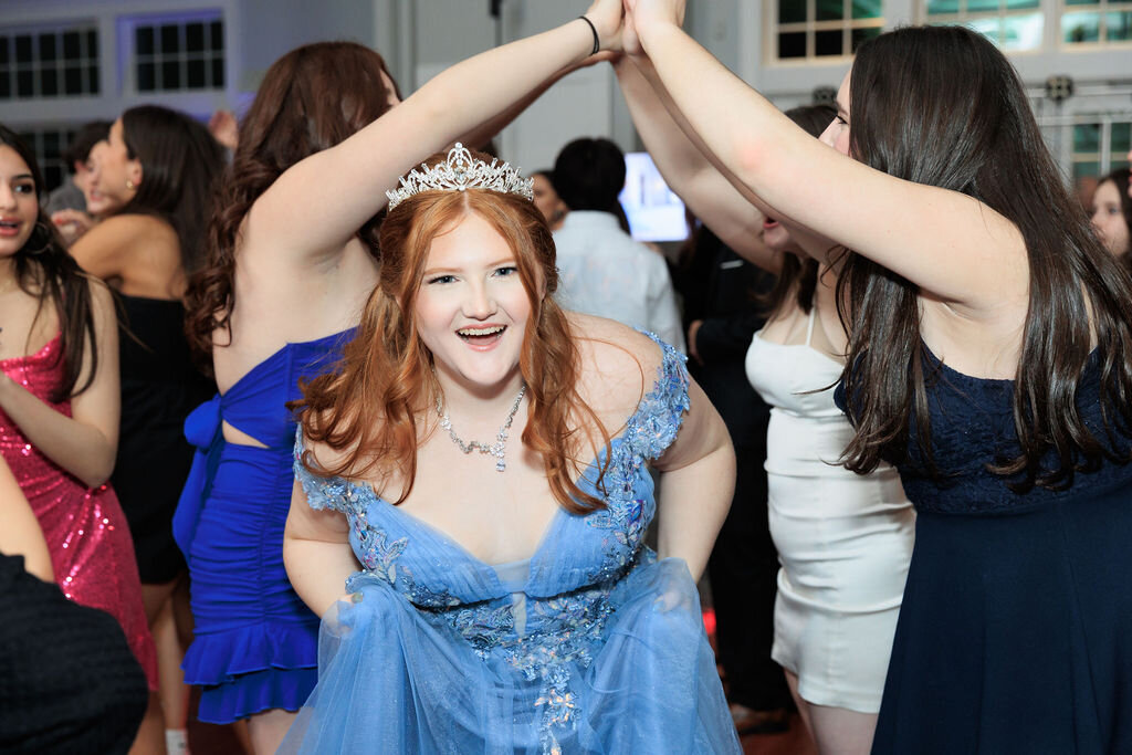 Sweet 16 girl dancing with friends at Park Avenue Club in Florham Park, NJ