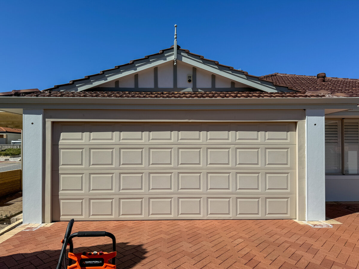 Garage door painting before