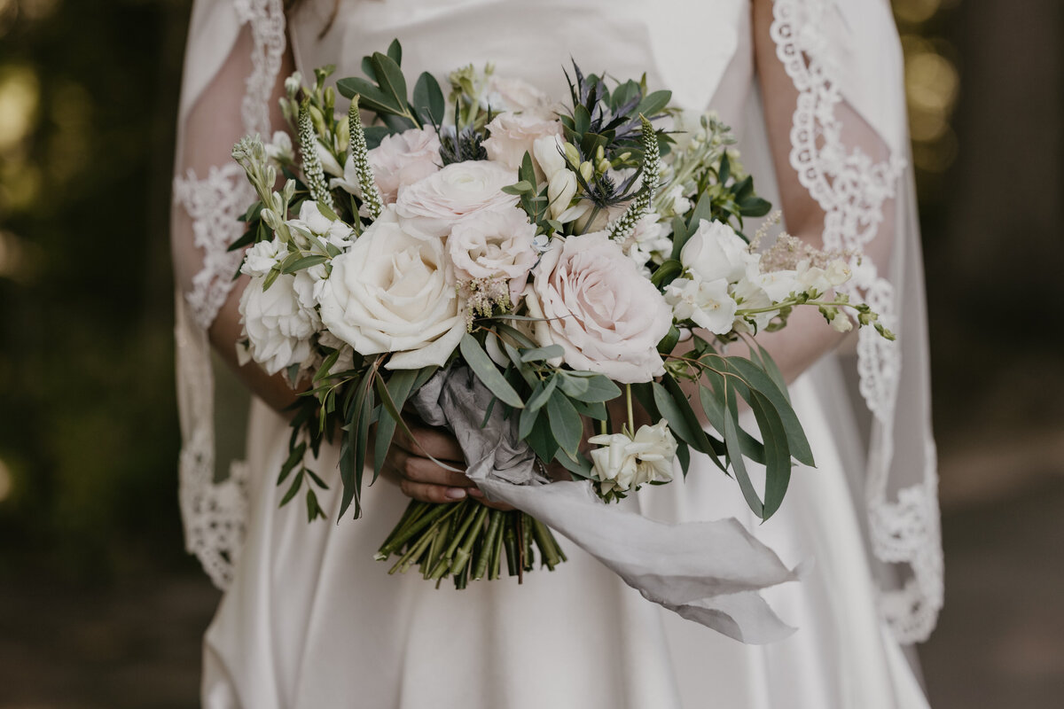 B&E 2023 - Whistle Bear Golf Club Wedding Flowers20