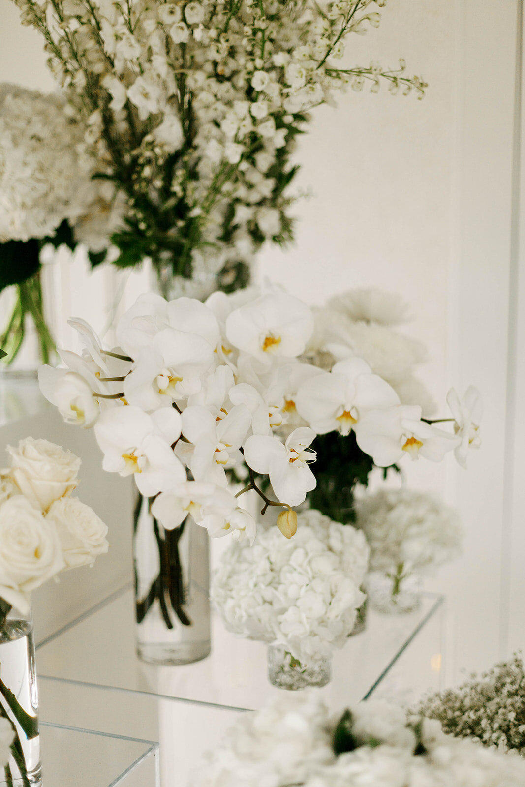 White Luxury in D.C - Floral Gallery by Krysta Smith floral Design_2