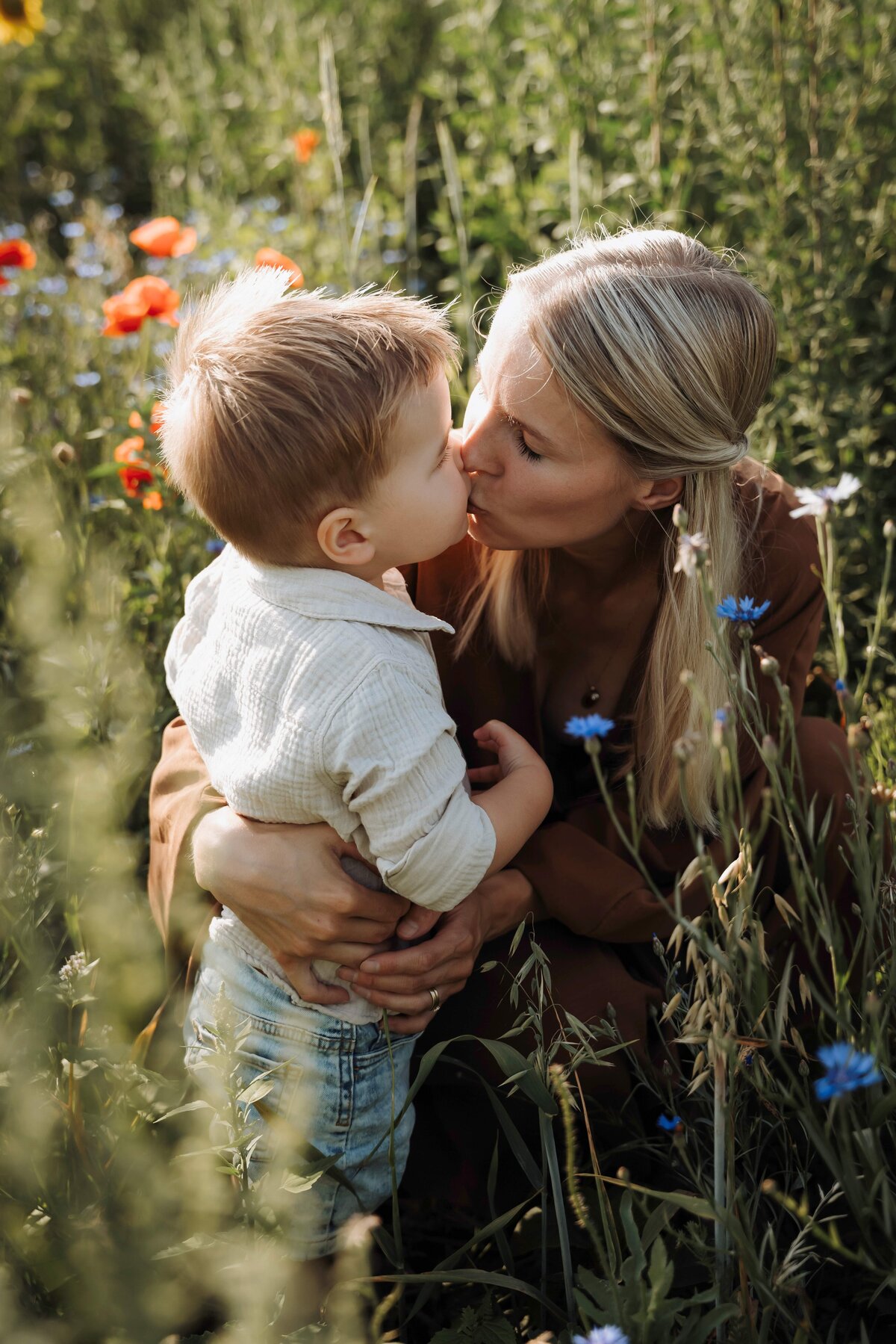 motherhood fotografie limburg, motherhood shoot limburg, motherhood shoot haelen, motherhood shoot roermond, motherhood shoot leudal, motherhood fotografie, motherhood shoot limburg, motherhood shoot brabant, moeder en kind fotografie limburg, moeder en kind fotografie, 