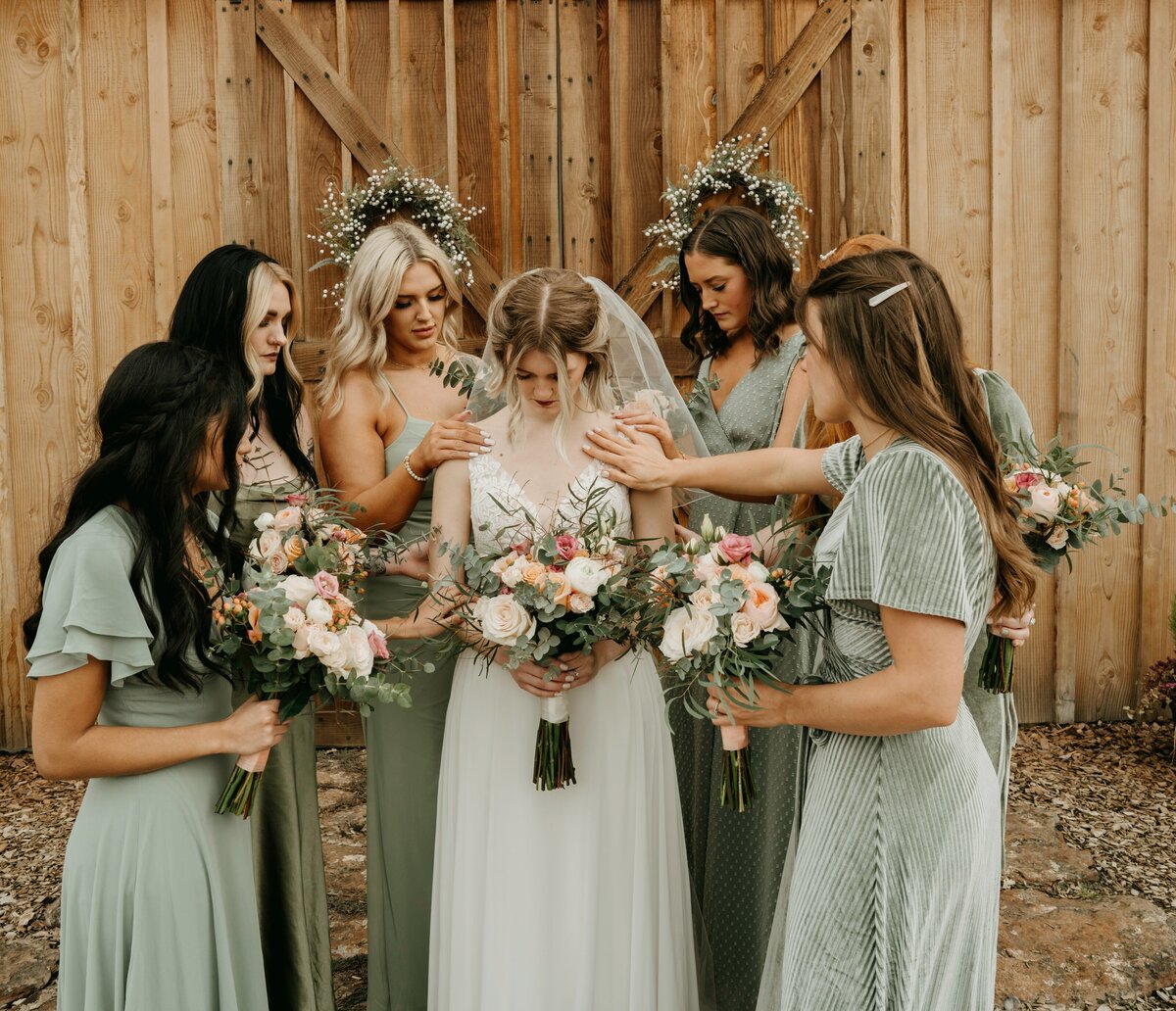 ashley-smith-Az3HGPxQL6w-unsplash