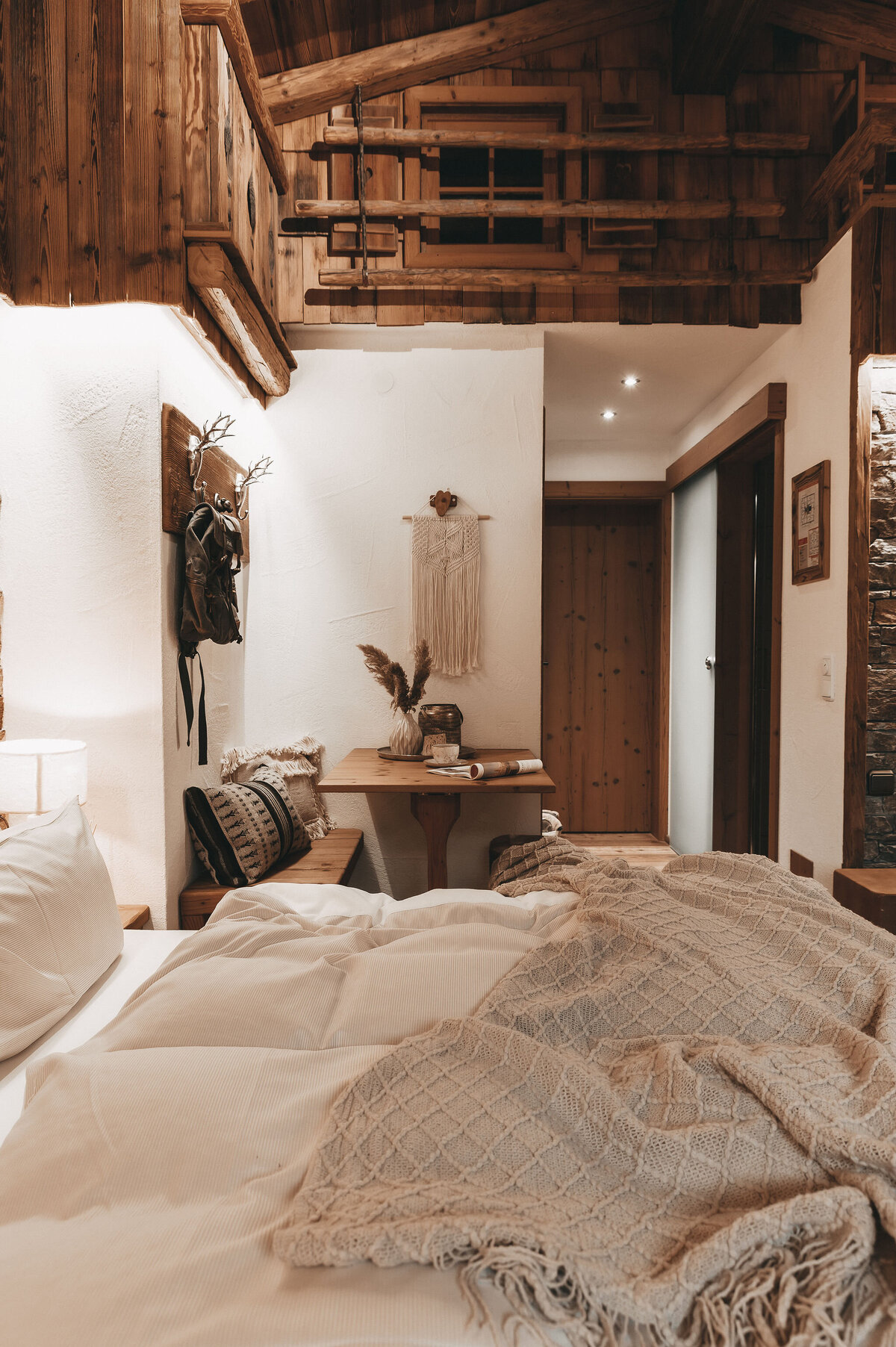 alpin-chic-zimmer-berge-wohlgefuehl2