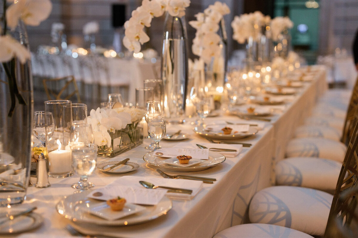 Luxurious table arrangement with florals for a wedding