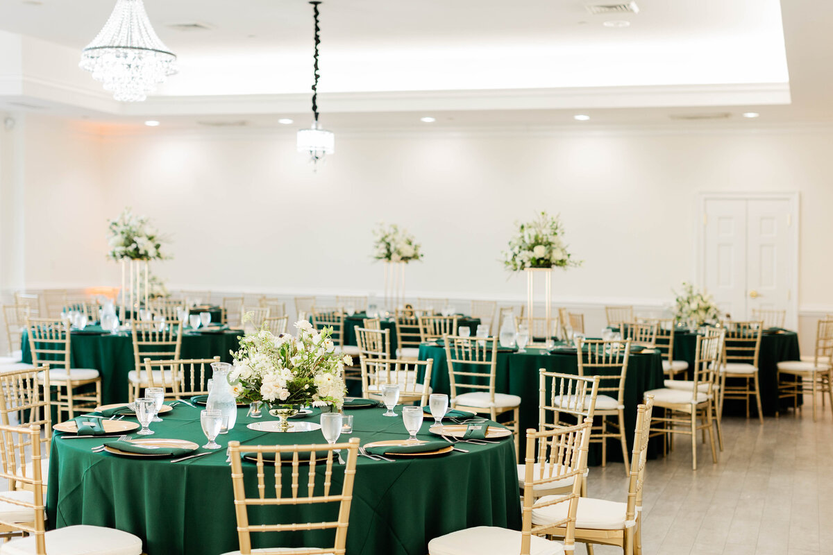 WHS17844Whole-Heart-Studios-House-Wedding