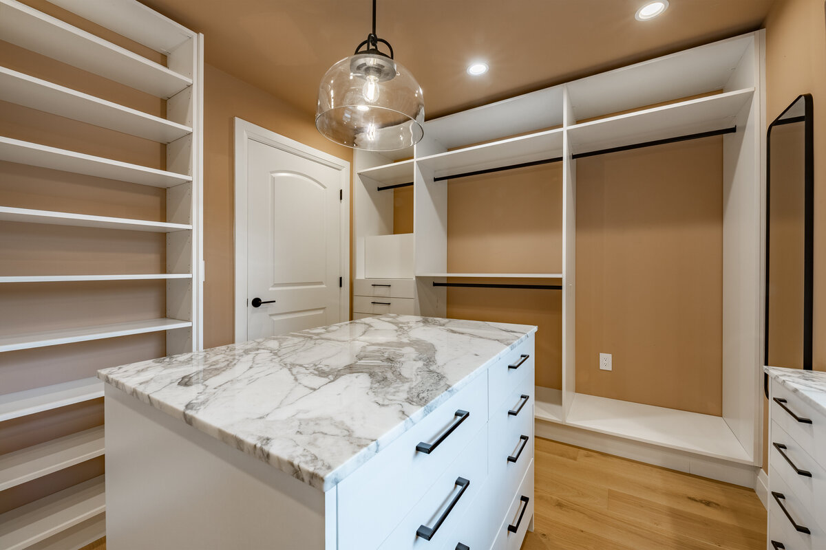 112 E 19th Ave-50