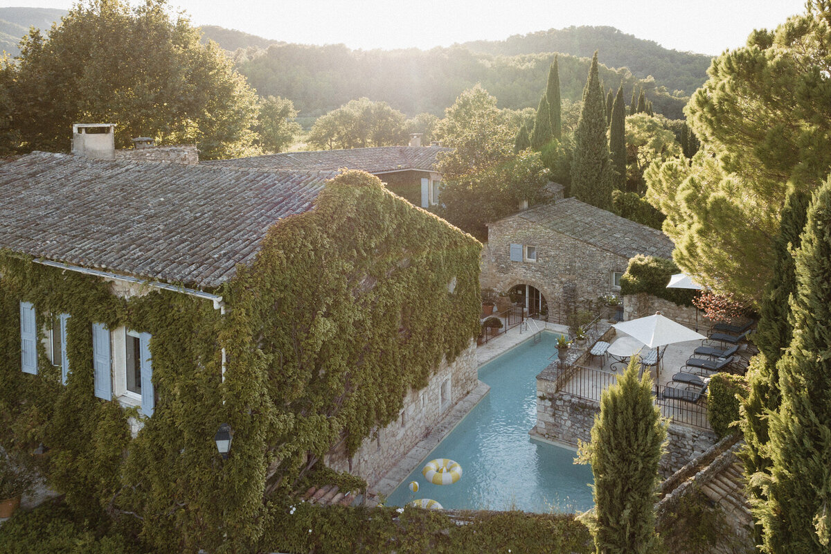Flora_And_Grace_Provence_BastideDeMarie_Editorial_Wedding_Photographer (332 von 2213)