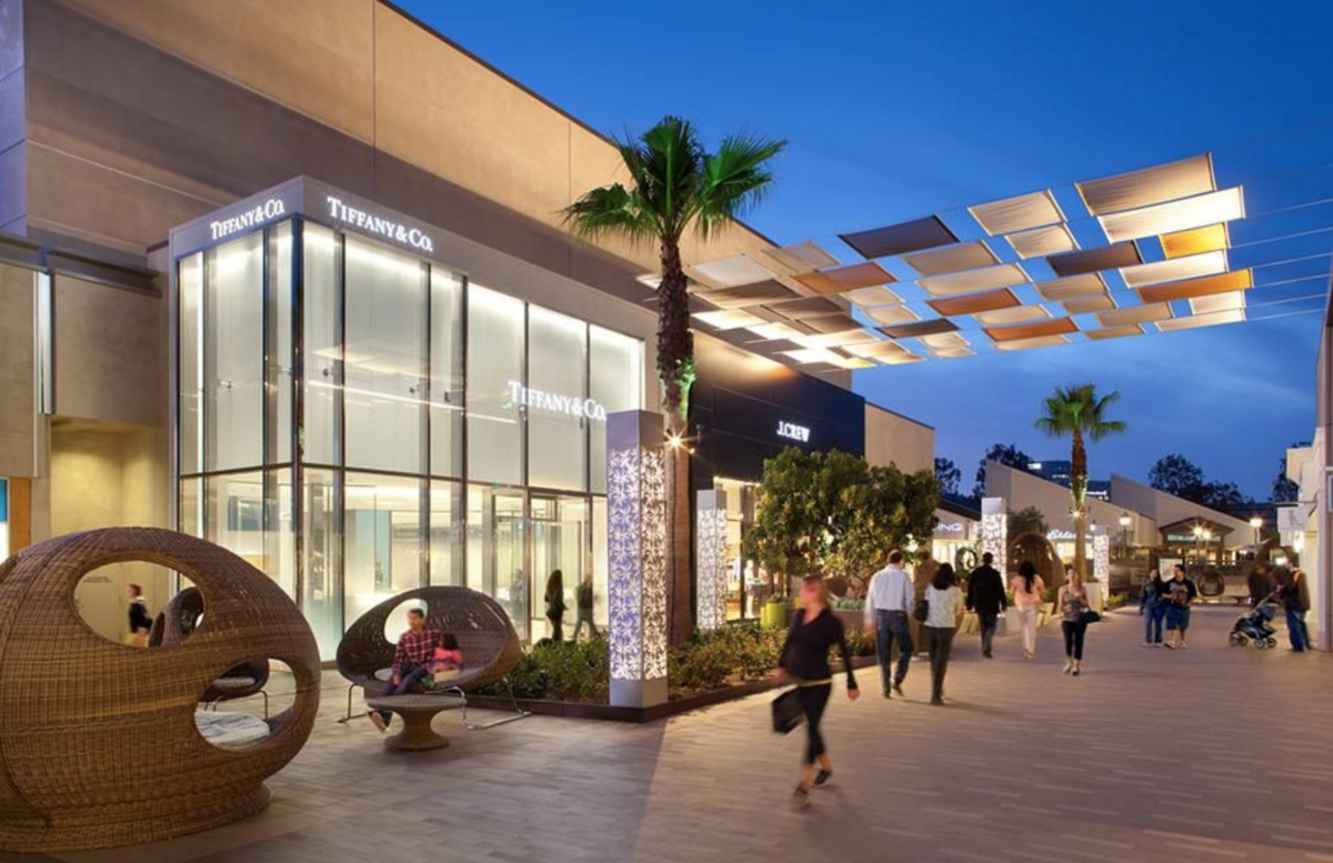 Making the entire shopping experience an aesthetically interesting vibe 