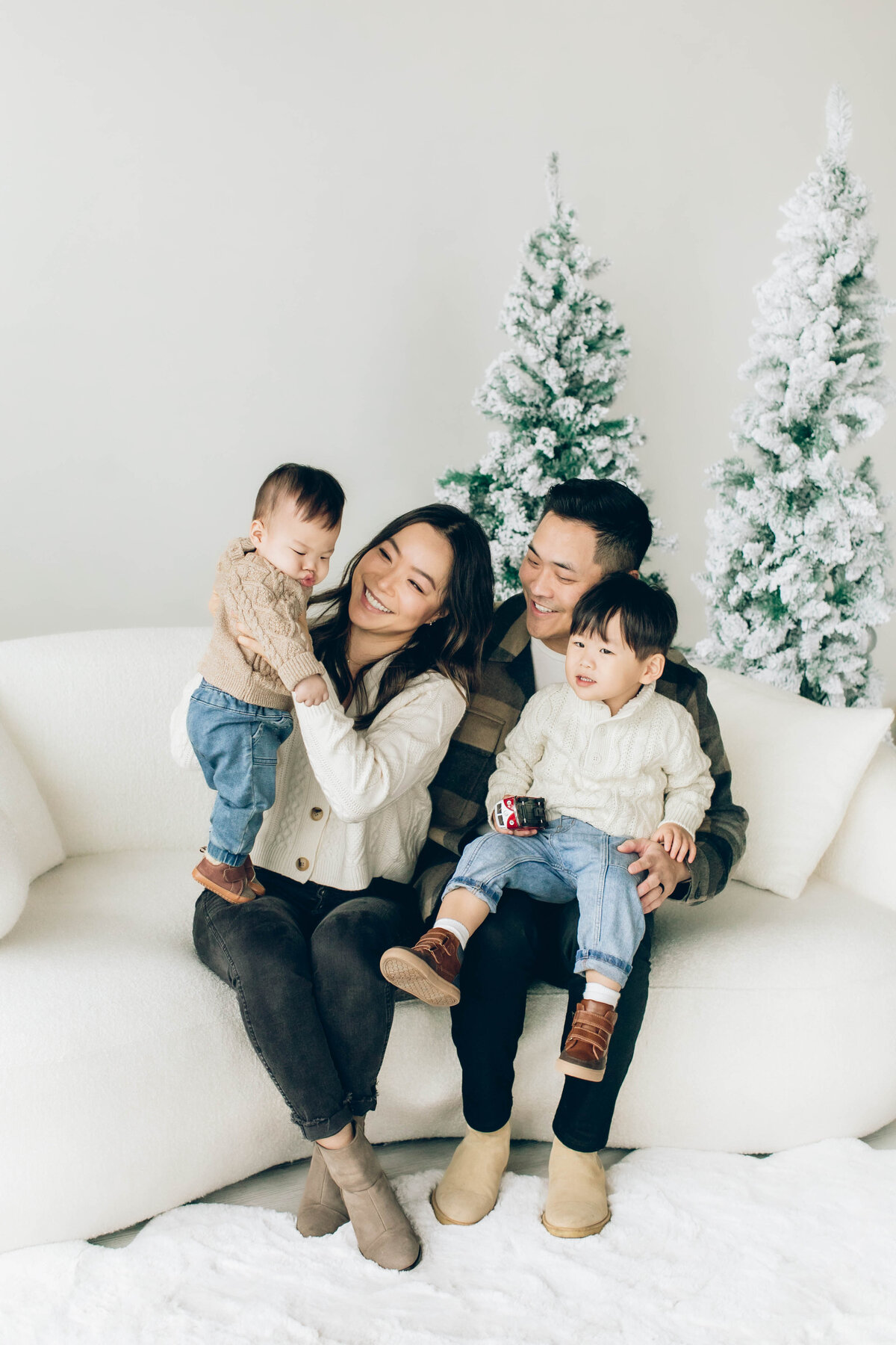 portland-christmas-card-holiday-photos-studio-2