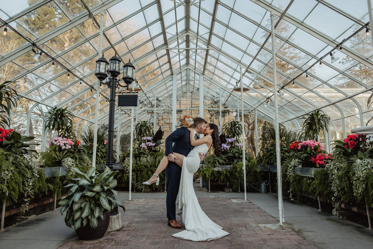 kim-nick-volunteer-park-elopement-sneakpeek-137