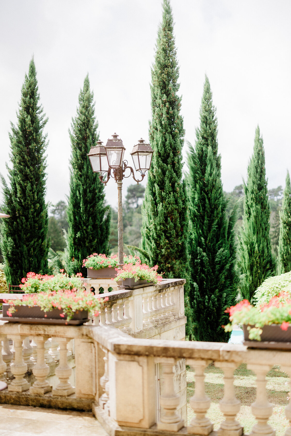 Modern_Chic_Chateau_Valouze_Destination_Wedding_Photographer-13
