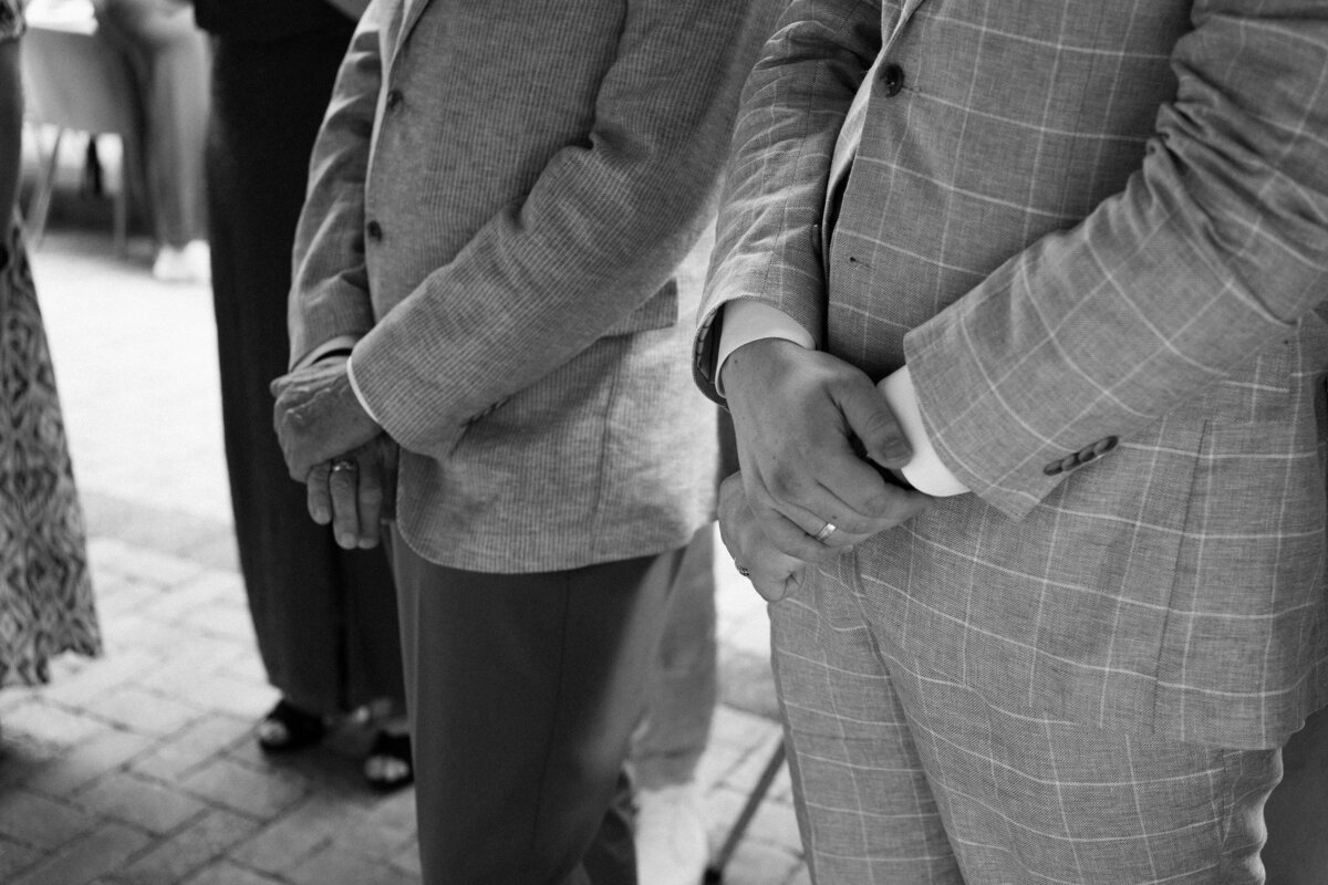 rouwfotograaf legt intieme bruiloft vast bij In de Kas bij Winnsen – zo opa zo kleinzoon 