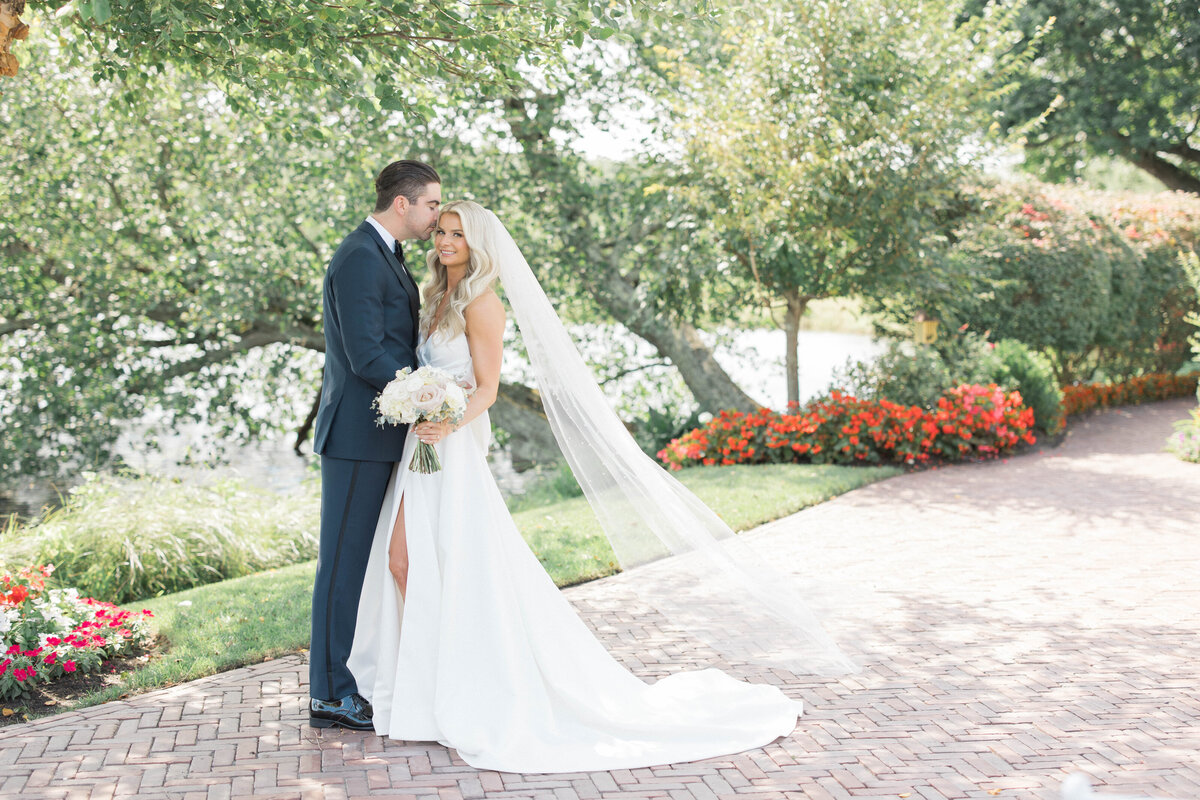 Molly Sue Photography Wedding at The Mill Lakeside Manor21