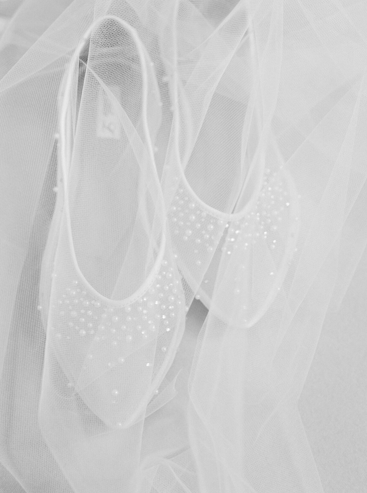 2021_08_07-Ariel-Pearl-Center-Wedding-Halle-Carter-Getting-Ready7