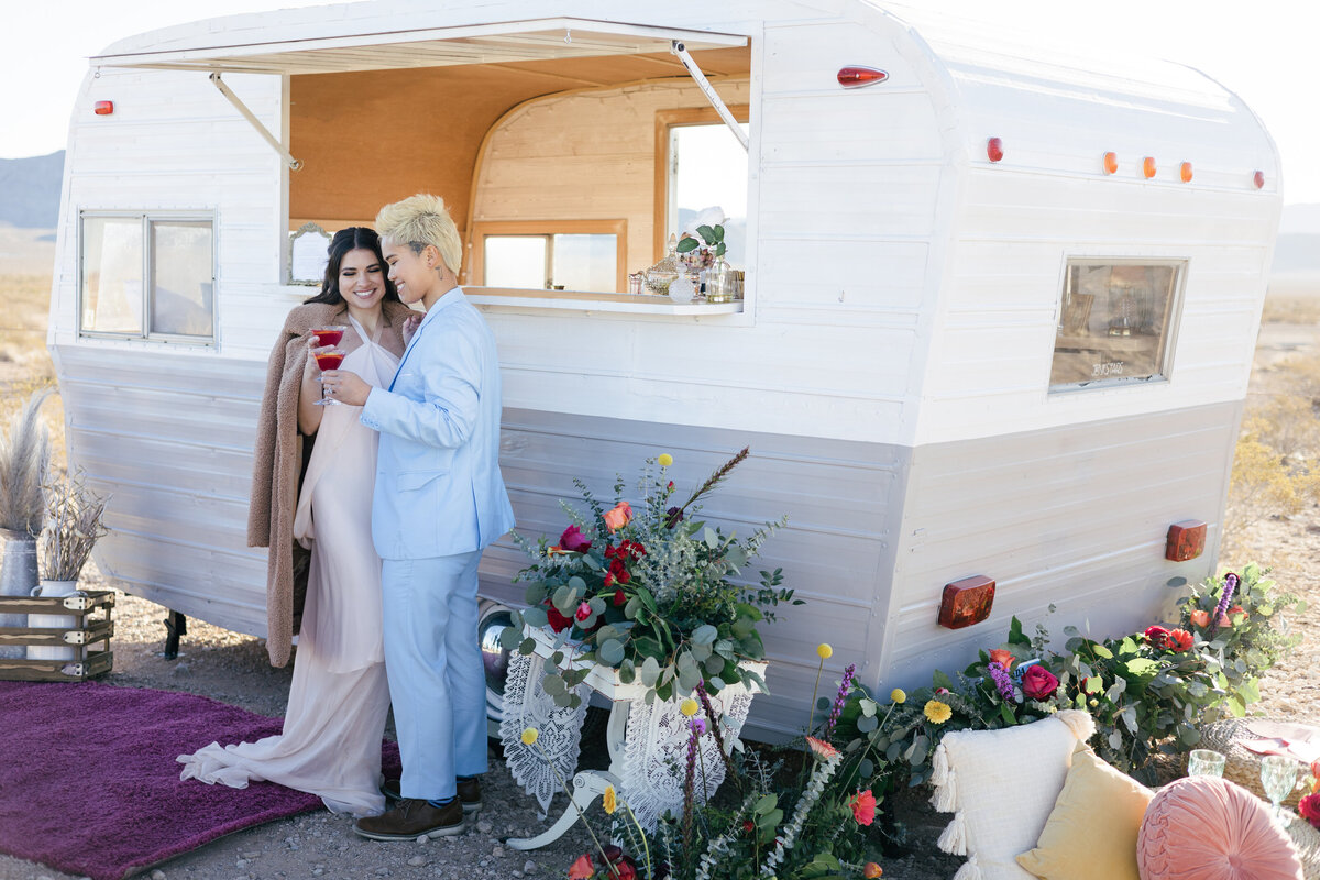 WanderingWildeMedia-Vegas-Wedding-Elopement-WeddingPhotographer-ElopementPhotographer-Nevada-212