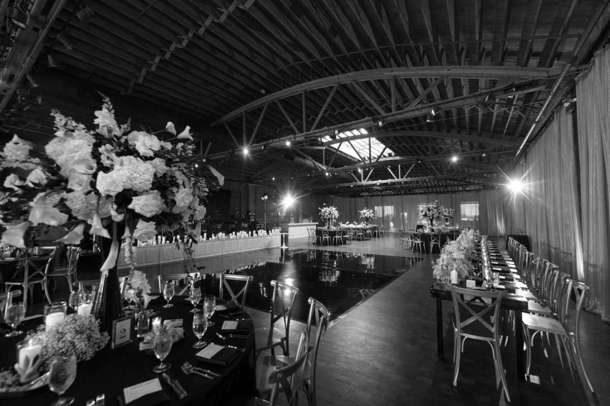 Aspen-Avenue-Berlez-Chicago-Wedding-Photographer-Great-Events-Epic-Events-Rockwell-on-the-River-Entertaining-Company-Jewish-Wedding-Editorial-116