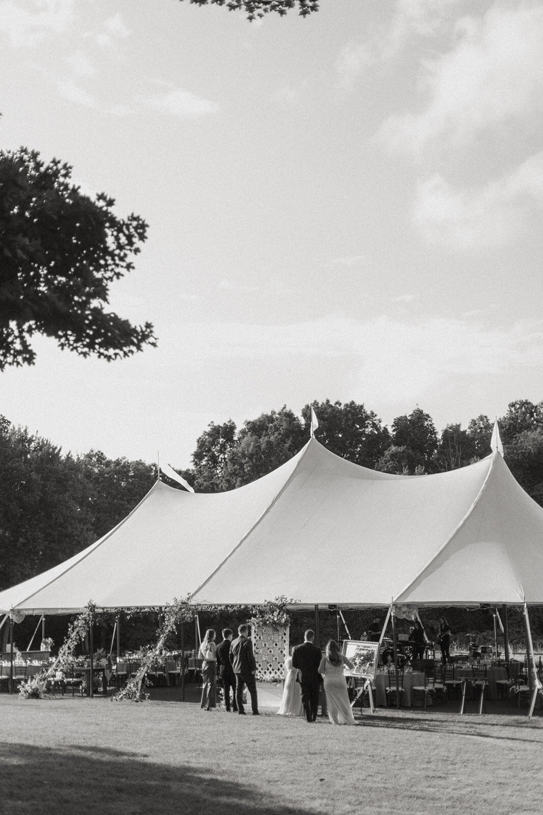 Smith-Gardens-Connecticut-Colorful-Destination-Luxury-Wedding-Photographer-Jess-Rene-Photos-G+C-181