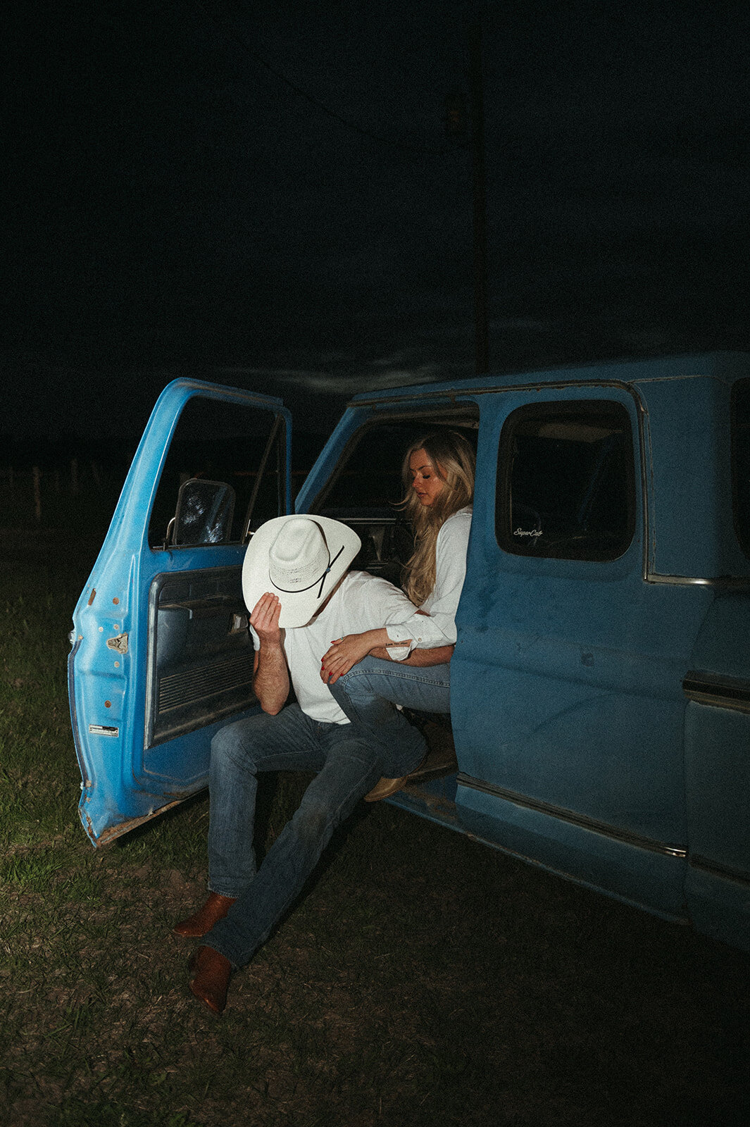 presley-gray-nighttime-western-montana-engagement0288