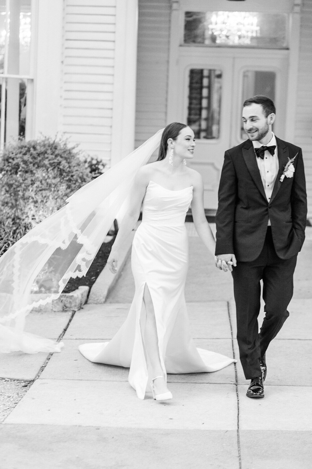 Allan-House-luxury-outdoor-Wedding-Jessica-Chole-Photography-Austin-San-Antonio-Texas-California-Wedding-Portrait-Engagement-Maternity-Family-Lifestyle-Photographer-Souther-Cali-TX-CA-Light-Airy-Bright-Fine-Art-Photography-17