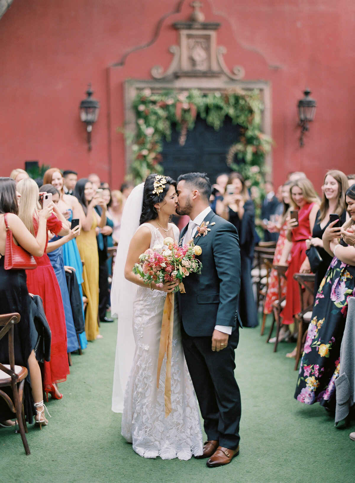 Vicki Grafton Photography Casa Hyder San Miguel de Allende Mexico Luxury Fine aRT Film Wedding Martha Stewart Bride Destination Modern Luxury151