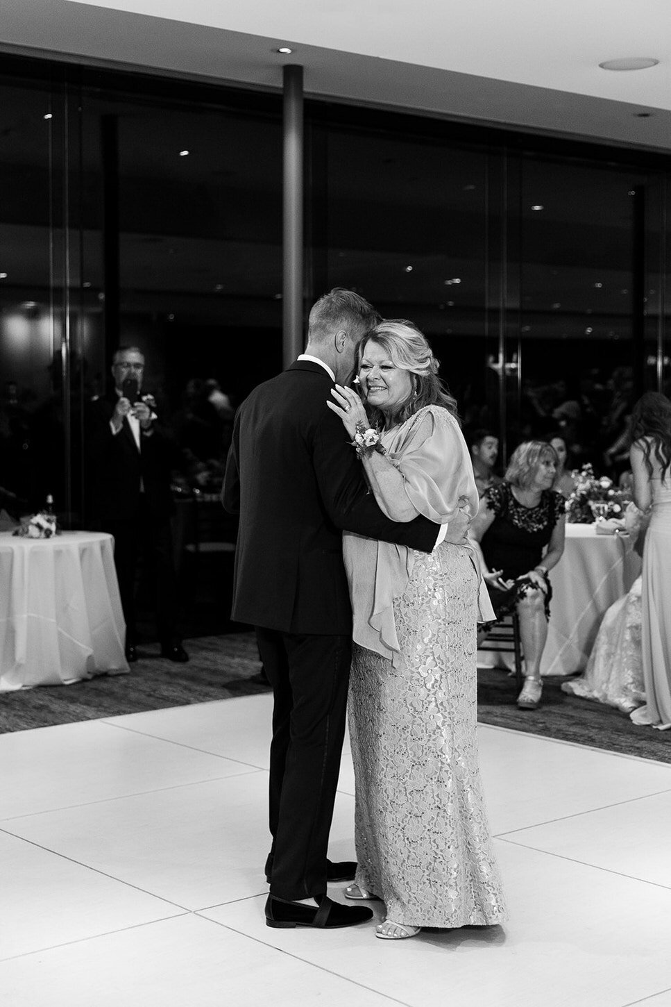 Chicago-Wedding-Photographer-Lindsay-Elaine-Photography-905