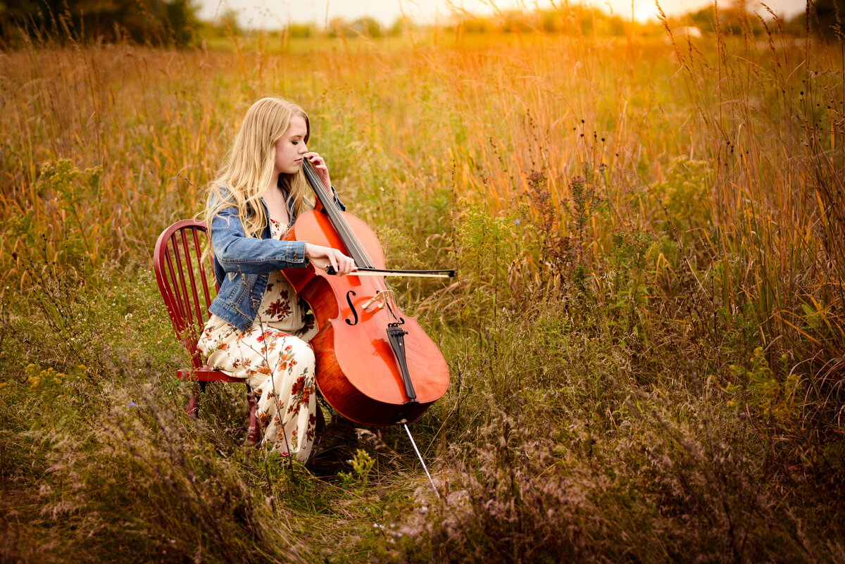 Grand-Rapids-MI-Sports-and-Hobbies-Senior-Pictures-19