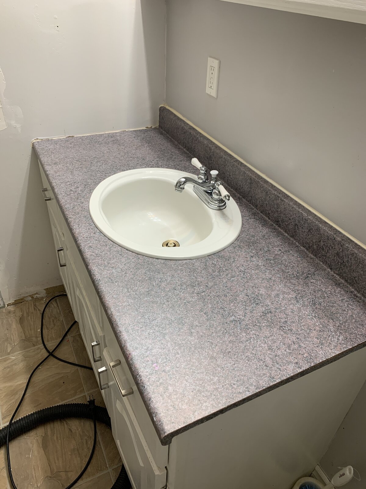 Ground Down Land Management - Resurfacing - Epoxy - Refinishing - Bathrooms - Countertops - Nova Scotia - Excavation - Landscaping