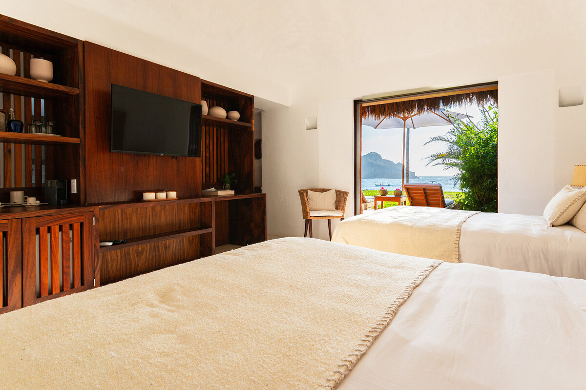 04-1-3-Careyes-Mexico-Bungalows-Playa-Rosa-4044