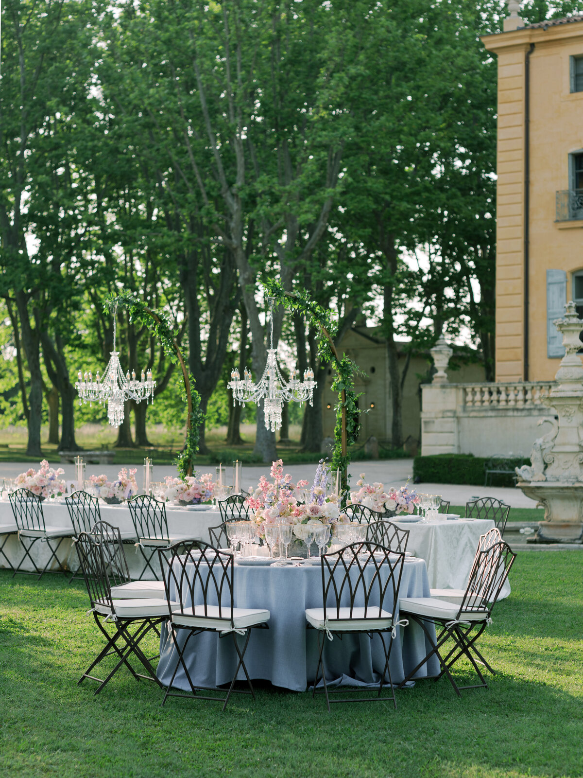 Jennifer Fox Weddings American wedding planning & design agency in Provence, crafting luxury weddings at Château de Fonscolombe sophieeptonphotographyjordynrichardwedpreview-110