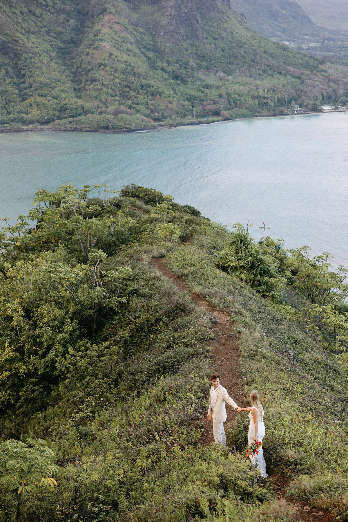 Oahu Hawaii Crouching Lion Elopement Hike-58