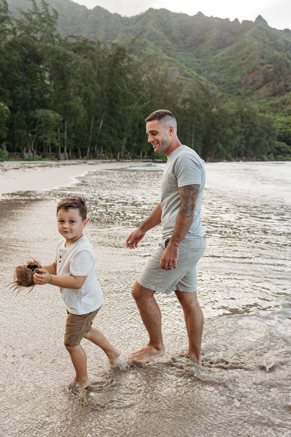 kahana-bay-beach-family-photos-4