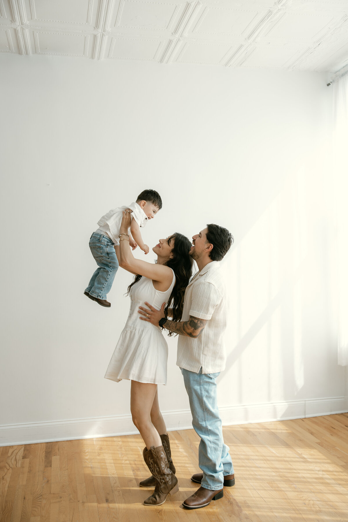 Abigail Anne Photography Storytelling Wedding Photographer in Colorado and Chicago — Family Photo 32