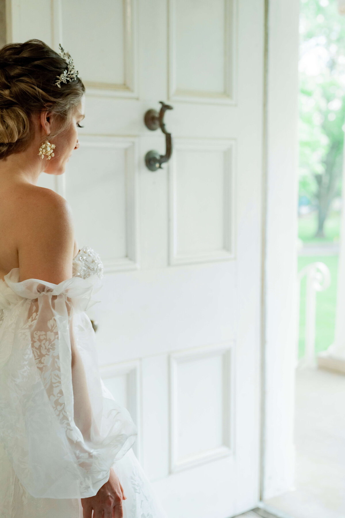 1033 Willowbank Cinematic Love Story Wedding  Period Piece Wedding Niagara Toronto Lisa Vigliotta Photography