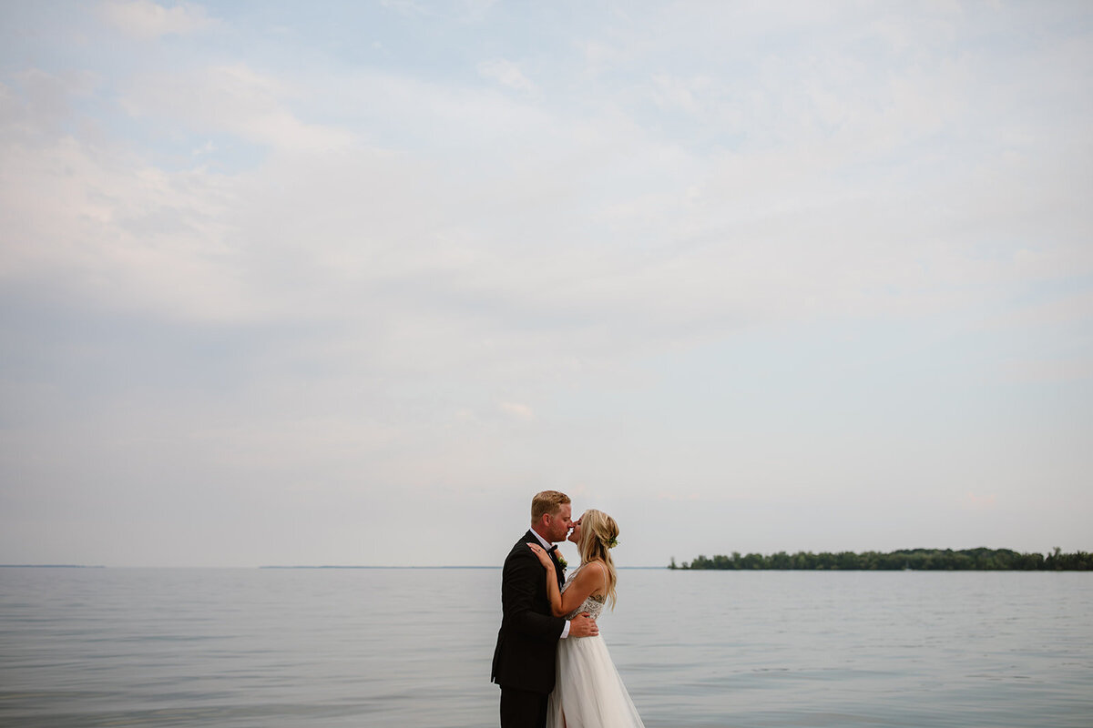 waupoos-prince-edward-county-elopement
