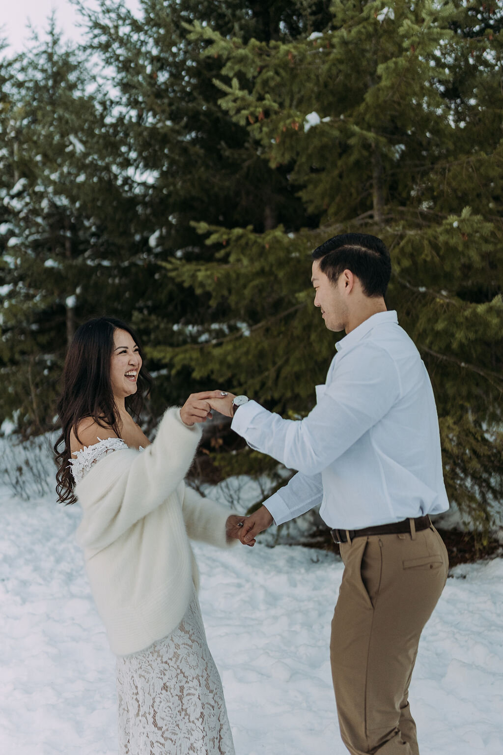 Joyce Li Photography Destination Wedding Elopement Engagement Lifestyle Portrait Photographer West Coast Seattle Washington California goldcreekpondengagement-24