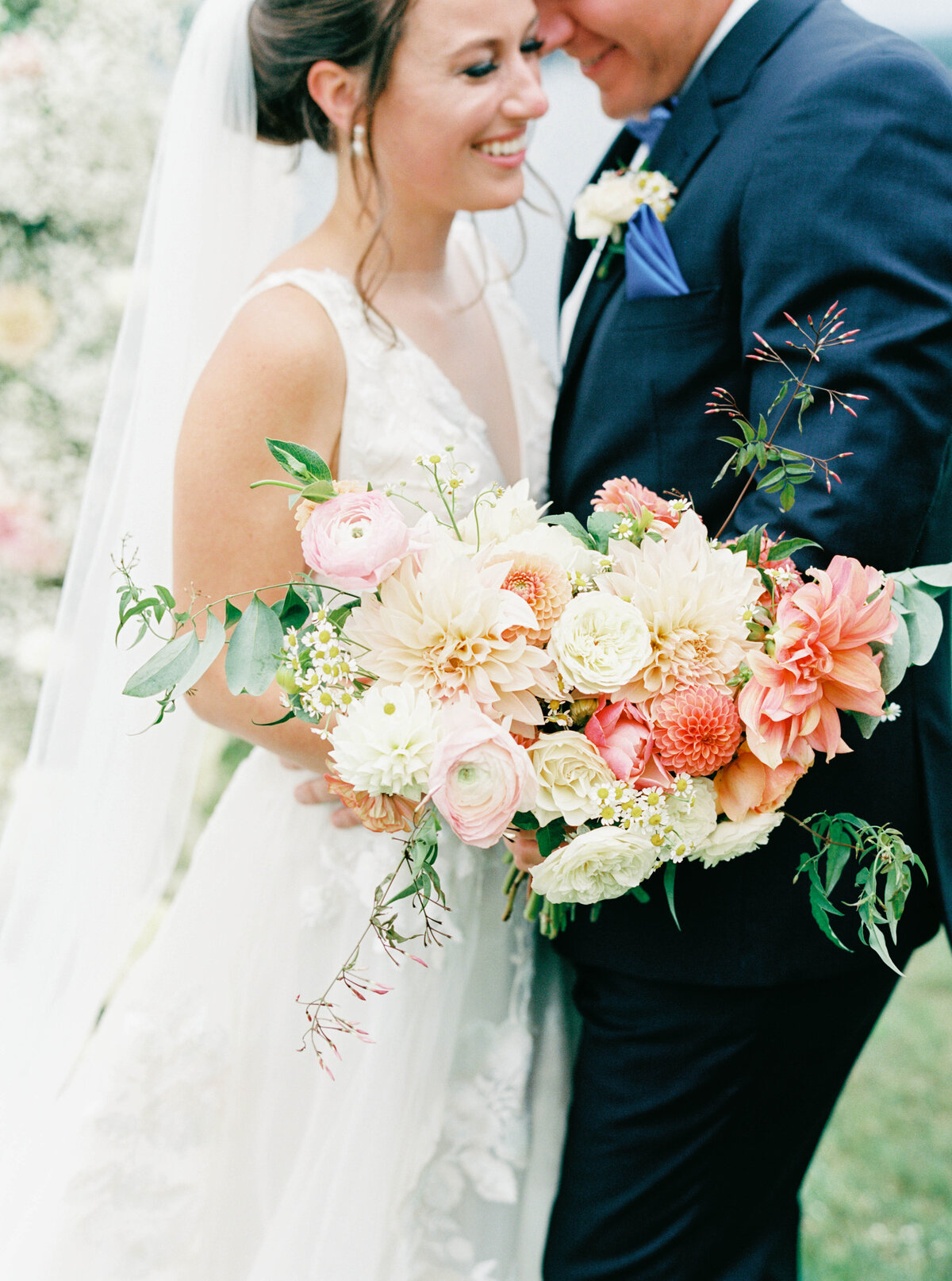 Vermont-Luxury-Wedding-Photographer-Bride-Groom-Photos_205