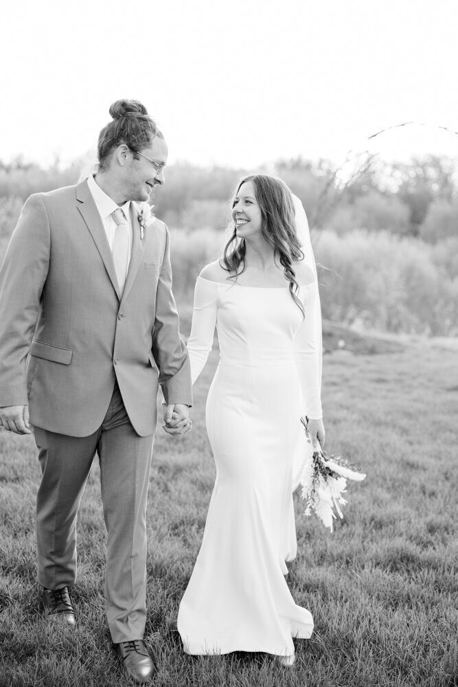 rustic-oaks-moorhead-wedding31