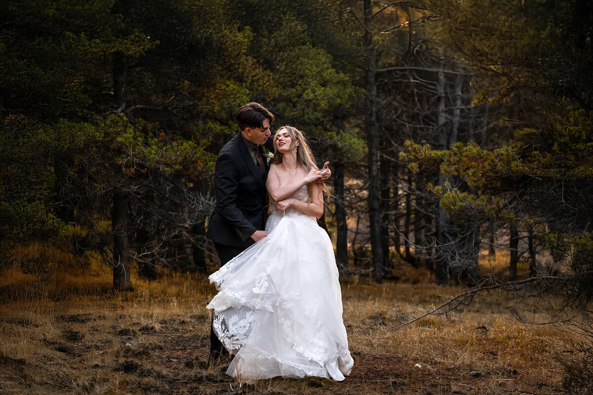 A couple's first dance during their elopement in Durango, CO.