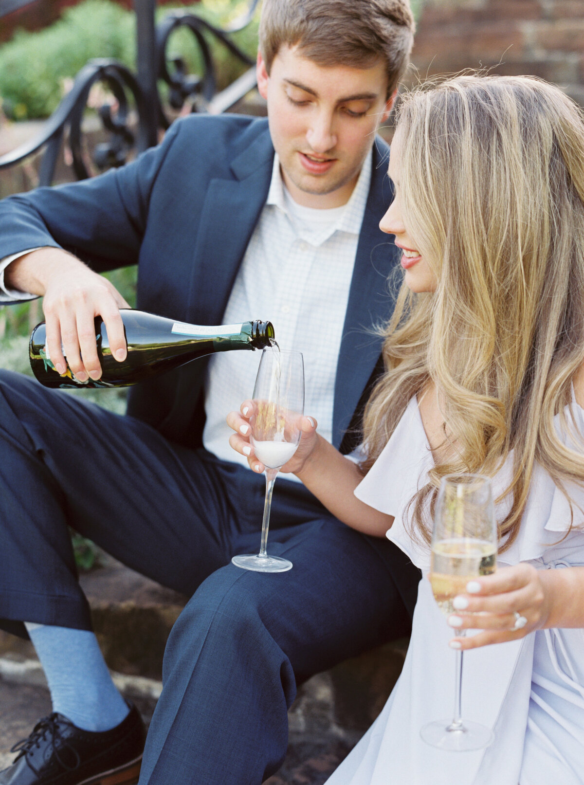 Kyle-and-Erin-Engagement-Photography-at-Philbrook-Museum-by-Laura-Eddy-Photography-94